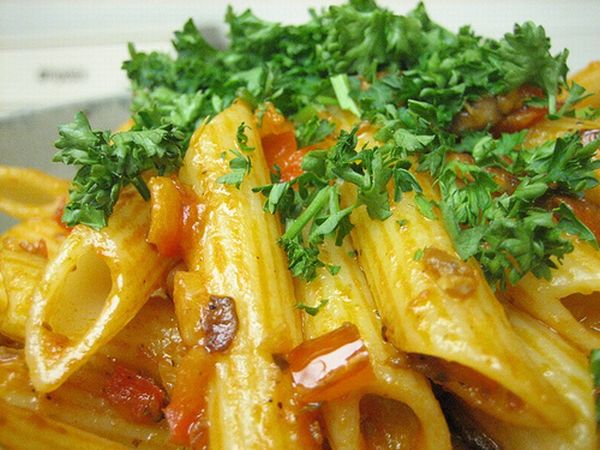Pasta with Red Pepper Sauce Pasta with Red Pepper Sauce