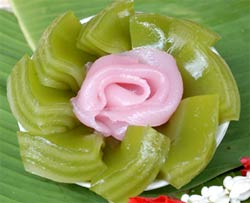 khanom chan